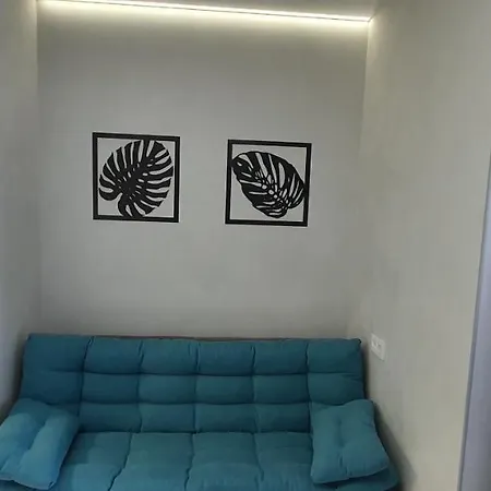 Bis